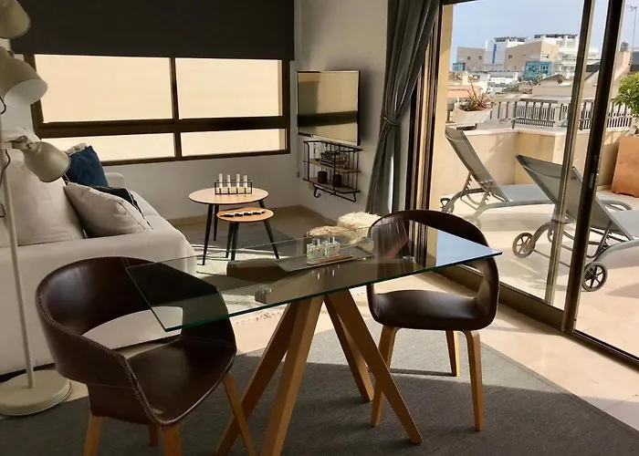 Polo Apartments 7B